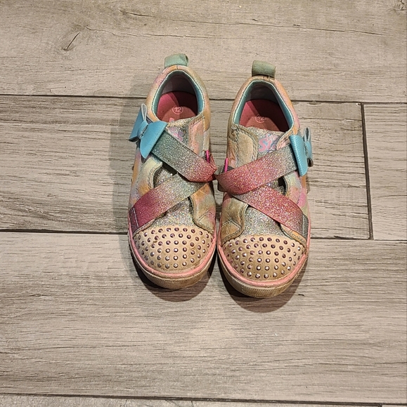 🍬Skechers twinkle toe light up shoes🪅🌷💧 💕 ✨️ 🍎🍋🧁☃️🦋🐯🐠 - Picture 1 of 4